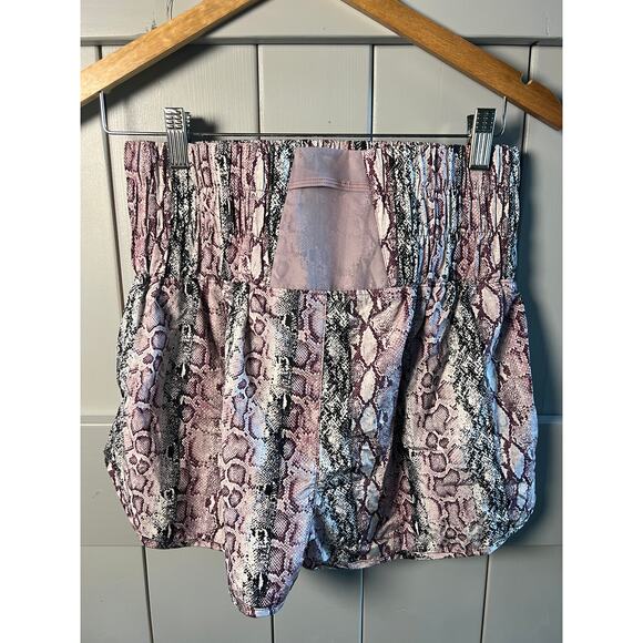 Free People Movement Black and Purple Snake Print Athletic Shorts Size M NEW - Picture 5 of 5